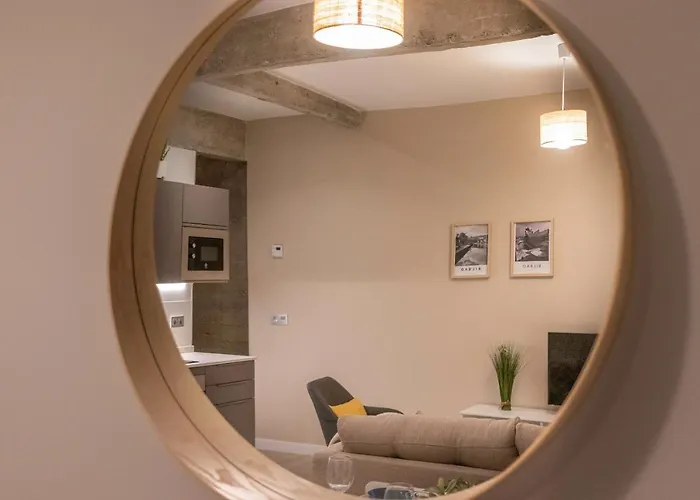 Recien Reformado Junto A Metro San Mames 빌바오