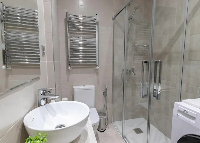 Recien Reformado Junto A Metro San Mames 빌바오