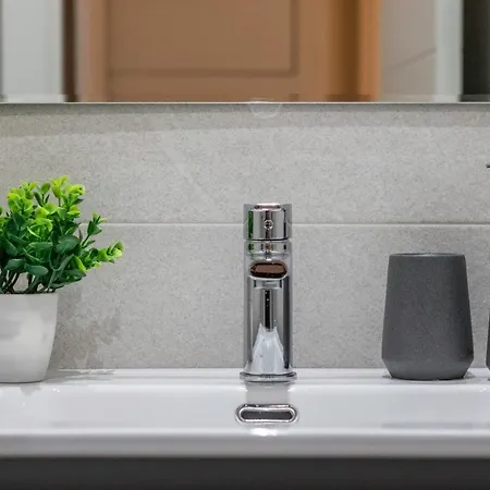 Recien Reformado Junto A Metro San Mames * بلباو