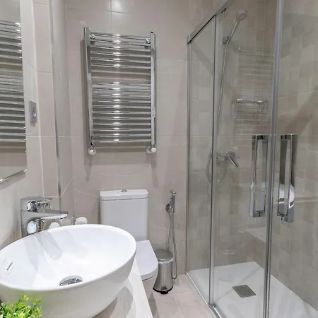 Recien Reformado Junto A Metro San Mames بلباو